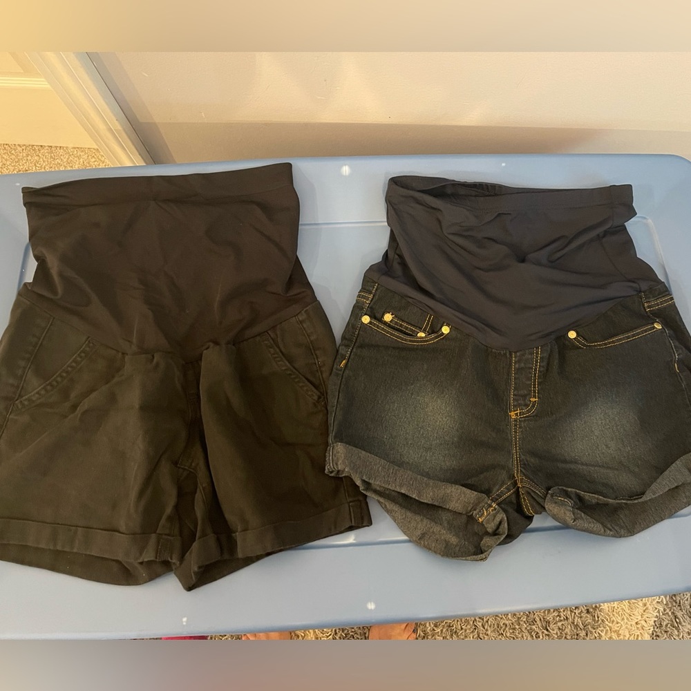 Maternity shorts
